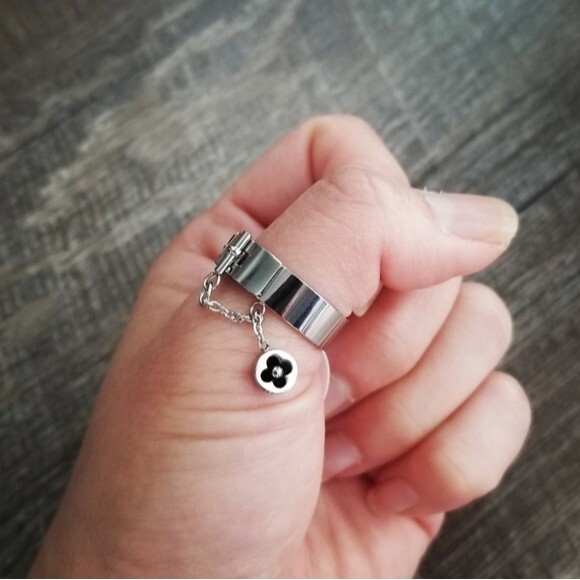 🍒NEW🍒 STAINLESS STEEL STEAM PUNK CLOVER RING - Picture 5 of 6